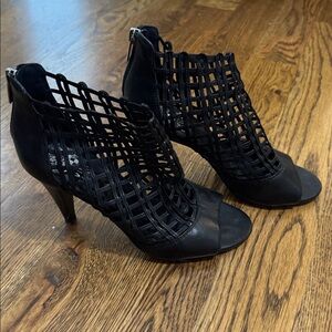 Black Vince Camuto cage booties heels Size 8.5